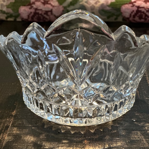 Vintage pressed glass. Tiara./trinket bowl - Picture 5 of 9